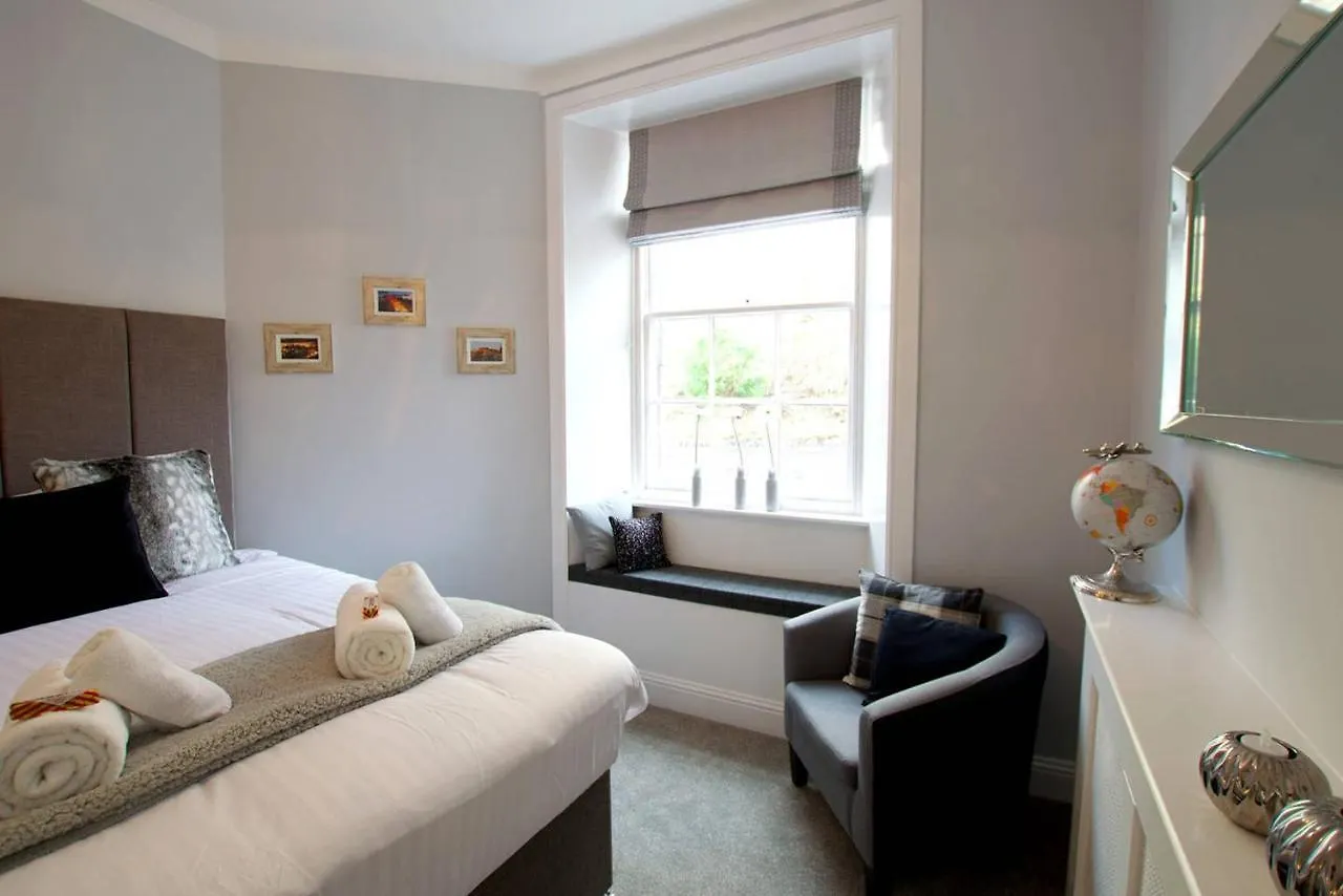 Apartment Joivy Unique Old Town Stay Under Edinburgh Castle United Kingdom