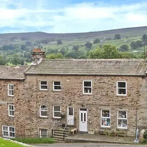 https://alpine-cottages-no-4.yorkshirehotels.net