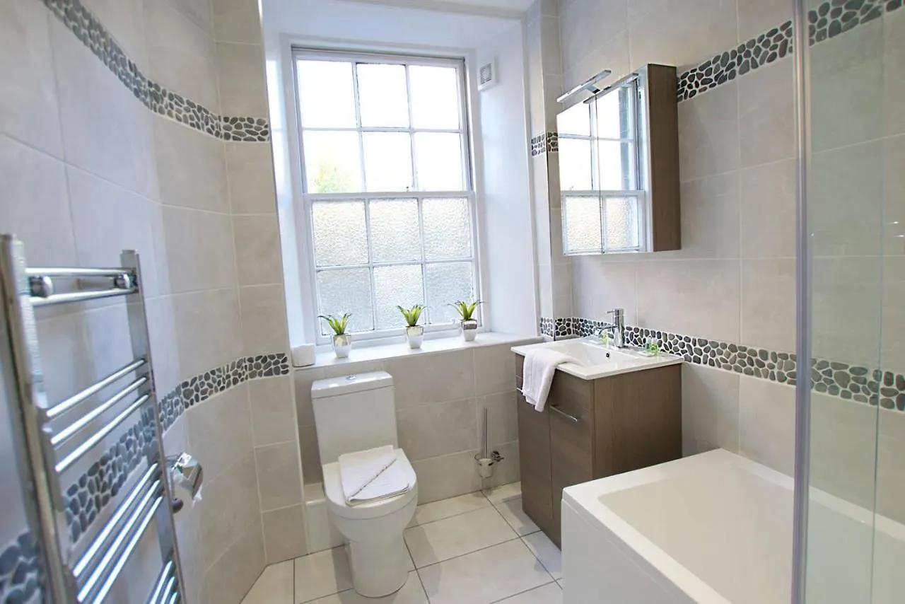 Apartment Joivy Unique Old Town Stay Under Edinburgh Castle